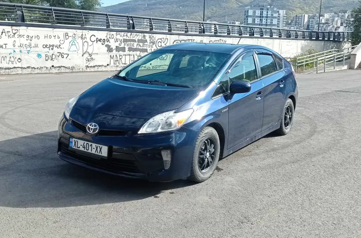 Toyota Prius – ქირაობა თბილისში